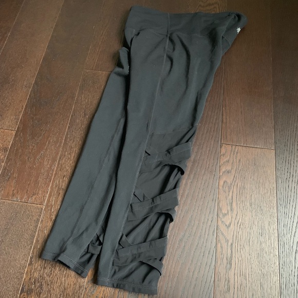 Athleta Black Crop Leggings with Mesh Detail - Picture 4 of 5